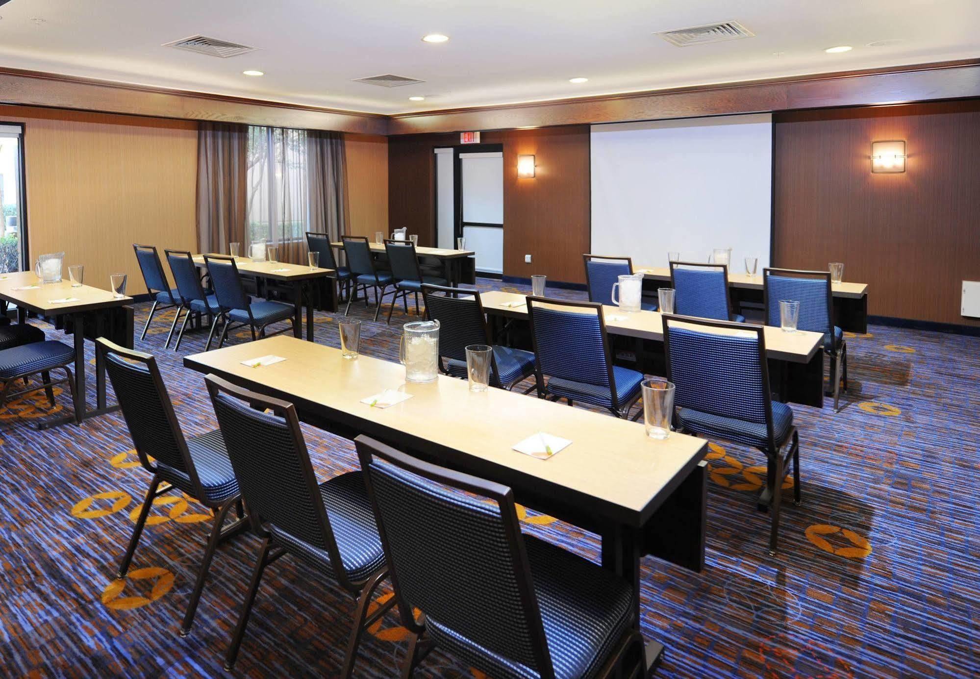 Courtyard By Marriott Dallas Plano In Legacy Park Zewnętrze zdjęcie